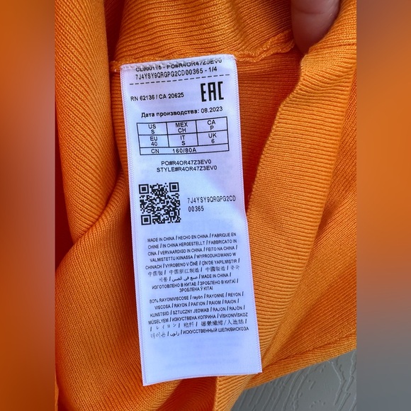 GUESS Rhinestone Logo Sleeveless Mock Neck Sweater – Size S – NWT - Picture 6 of 6